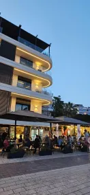 Lion Gate Hotel - Restaurant