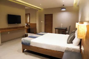 Cosmique Clarks Inn Suites Goa - Room