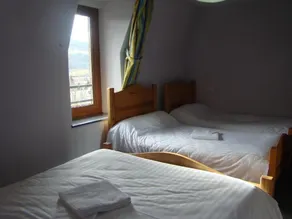AUX GLOBE-TROTTERS - Room