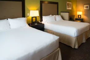 Holiday Inn Express & Suites Northwood by IHG - Zimmer
