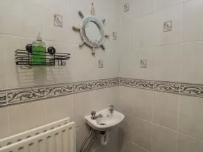 Gorse Bank - Bathroom