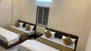 Hotel Banshi Wala - Best Hotel in Khatu Shyam ji Near Khatu shyam ji Tample - Habitación