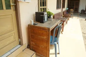 OYO Life 93045 Kost Putra Bu Ketut - Rezeption