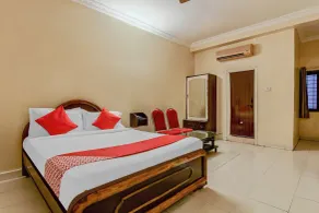 Hotel O Sahasra Residency Near Nexus Hyderabad - Room