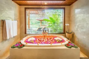 GK Bali Resort - Bathroom