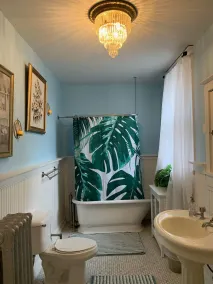 300 Clifton - Bathroom