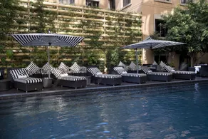 DAVINCI Suites - Pool