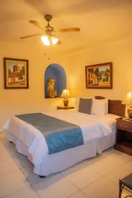 Hotel Camino Maya - Room