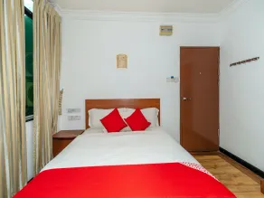 Switz Paradise Hotel - 5 minute walk to Centre Point and 10 minute walk to waterfront- - Chambre