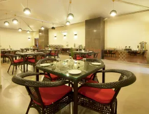 Hotel Le Roi,Haridwar@Har Ki Pauri - Restaurant