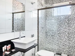 Hotel Novo Horizonte - Monte Sião - MG - Baño