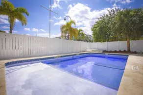 La Mer Suites - Piscine