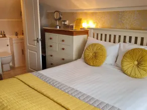 Brookside Guest House & Mini Spa - Room