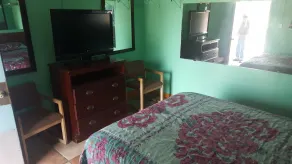 Guest Host Motel - Zimmer