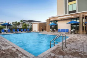 Hilton Garden Inn Cape Canaveral near Cocoa Beach - Piscine