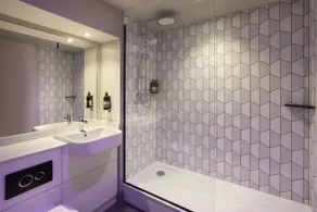 Premier Inn London Ilford - Newbury Park - Bathroom
