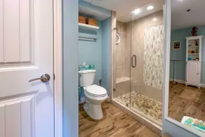 Lagoon & Fountain Views: Villa in Palmetto Dunes - Intérieur