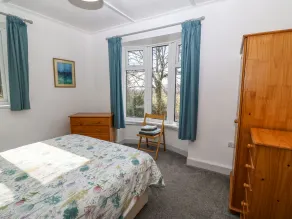 Bron Aber - Room
