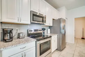 Dog-friendly Home w/ Screened Porch in Cape Coral! - Interiör