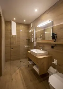 Steig-Alm Hotel Superior - Bathroom