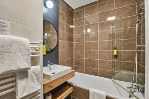 Appart'hôtel Odalys City - Bioparc Lyon Est - Bathroom
