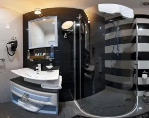 Mirax Boutique Hotel - Bathroom