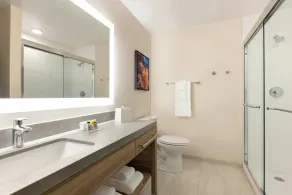 Candlewood Suites Oakwood by IHG - Badezimmer