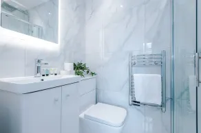 Hilltop Serviced Apartments - Stockport - Badeværelse