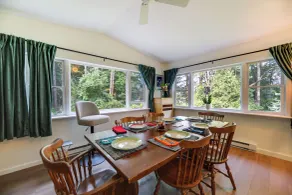 Deck & Stunning Views! Family Getaway in Hamilton - Interiør