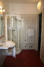 Hotel Alessandro Della Spina - Bathroom