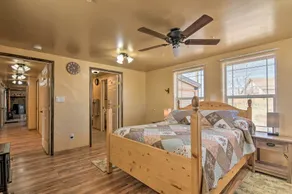 Cozy Home w/ Canyon Views: 2 Mi to Grand Staircase - Interiör