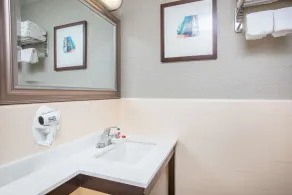Baymont by Wyndham San Diego Downtown - Salle de bain