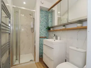 Charming Garden Cottage, Bath, UK - Free Gated Parking - Badeværelse