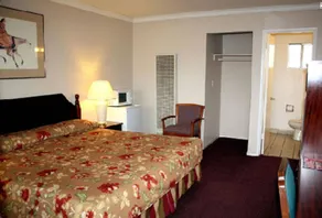 Sunset Inn and Suites West Sacramento - Chambre