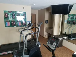Super 8 by Wyndham Chicago O'Hare Airport - Fitness facility