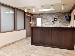 Lacombe Motor Inn - Reception