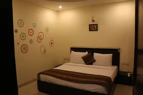 Hotel Delhi Airport Plaza IGI Airport , Free Airport Pickup - Room