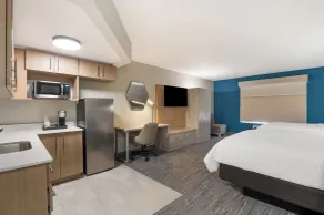 Holiday Inn Express & Suites Lexington by IHG - Room