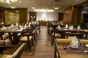 Hotel Udai Median - Restaurante