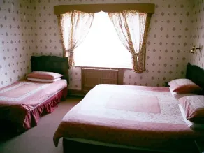 Fox & Hounds Hotel - Room