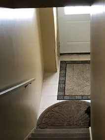 Bond Guest House - Interior entrance