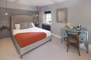 The George Townhouse - Room