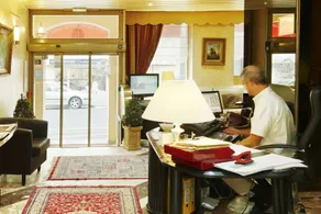 Hôtel Poussin - Reception