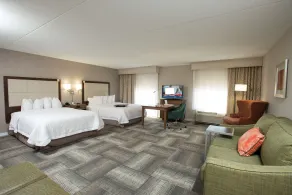 Hampton Inn & Suites Cincinnati-Union Center - Chambre