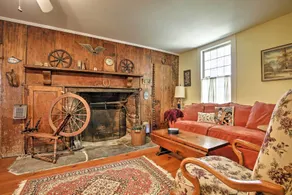 Historic Huntington Home - Walk to Westfield River - Innvendig
