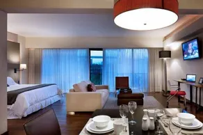 Las Suites Campos Eliseos - Room