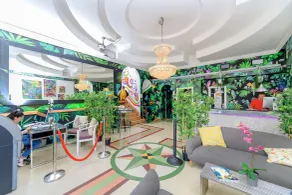 Miami International by Lowkl - Lobby