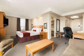 Travelodge by Wyndham Spruce Grove - Room