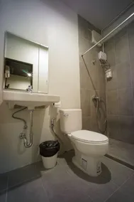 BRB Hostel Bangkok Silom - Salle de bain