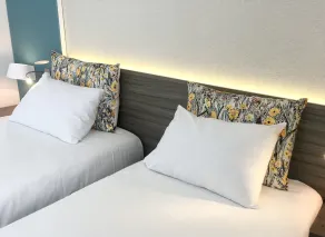 Logis Hôtel Les Mouettes Restaurant ERIN - Larmor Plage, Proche de LORIENT - Værelse